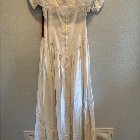 Maiden Dress - Picture 5 of 6